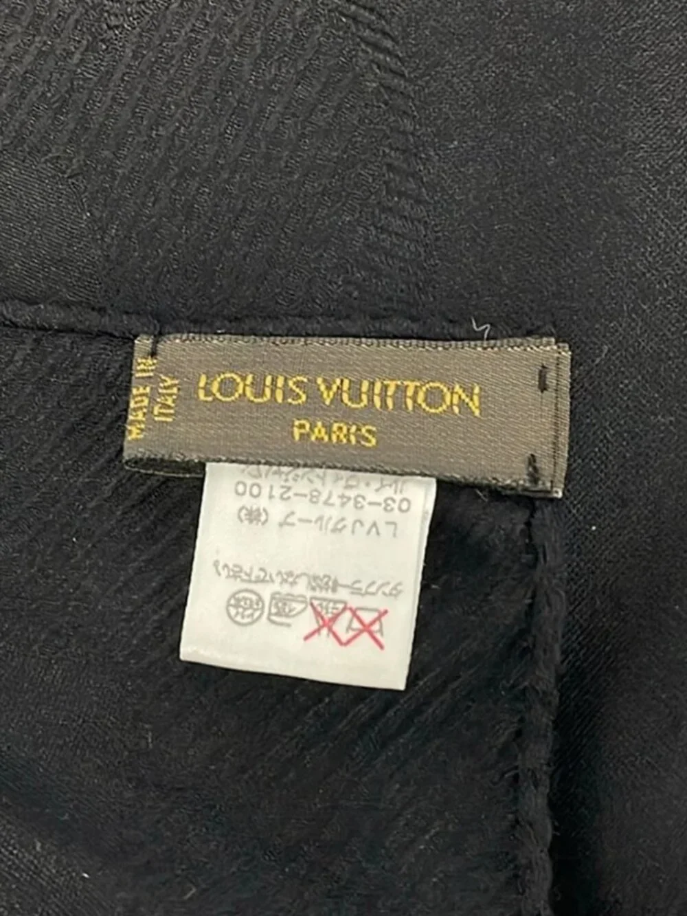LOUIS VUITTON Black Scarf Cashmere Silk